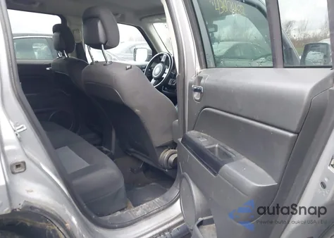 2017 Jeep Patriot Latitude Fwd z USA, uszkodzony, nr VIN 1C4NJPFB0HD183926